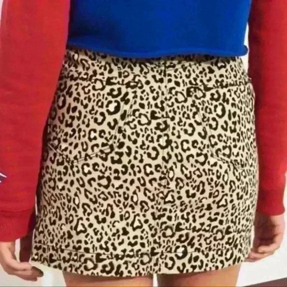 Hollister Ultra High-Rise Mini Skirt - Picture 2 of 10